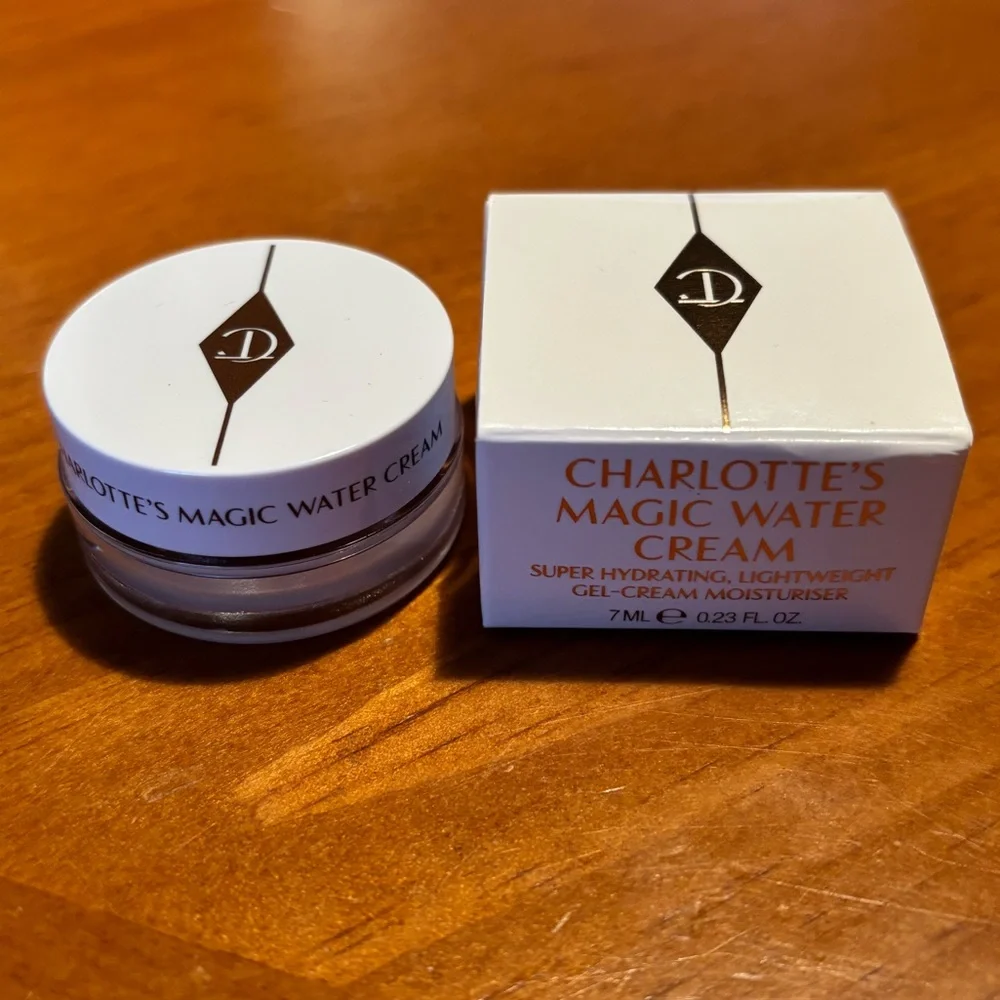 Charlotte Tilbury Charlotte’s Magic Water Cream - Picture 4 of 15